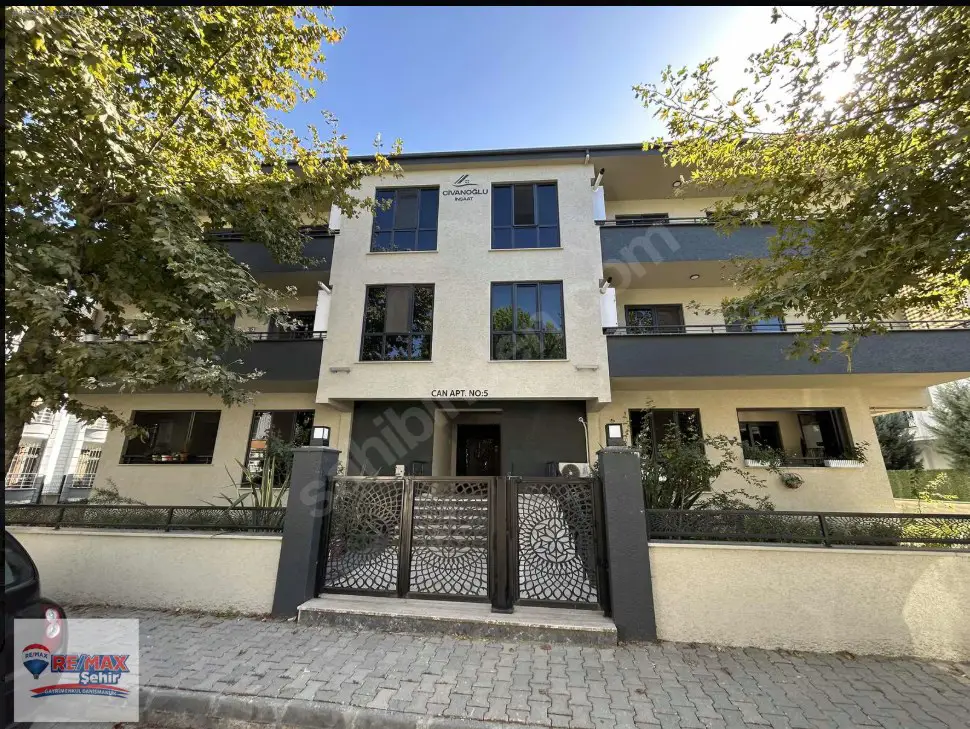 RE/MAX ŞEHİR'DEN ADNAN MENDERES MAHALLESİNDE SATILIK 1+1 DAİRE