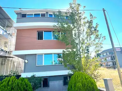 YAŞAMKENTTE 20 M² BAHÇE KULLANIMLI GİRİŞ KAT 2+1 SATILIK DAİRE