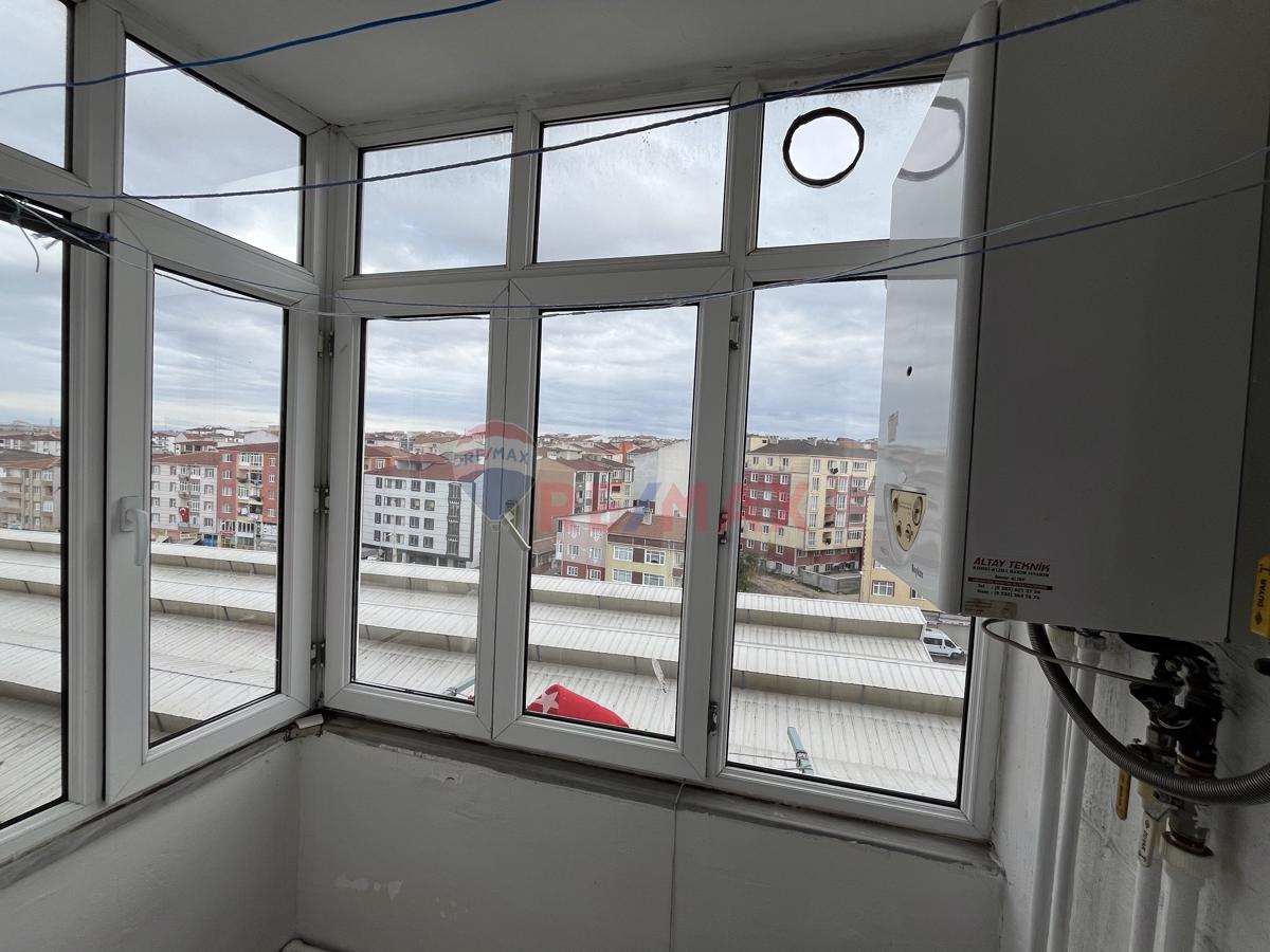 REMAXLANDTEN ÇORLU PERŞEMBE PAZARI SATILIK DAİRE 3+1 120M2