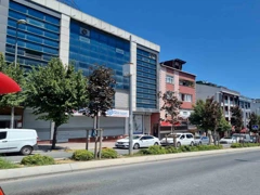 KÜÇÜKÇEKMECE ATATÜRK MAH GİRİŞ VE 1 NCİ KAT 500 M2 İŞ YERİ KİRALIKTIR