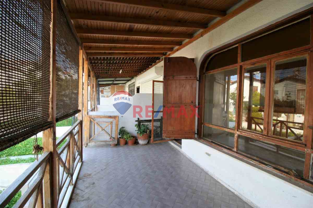 KUŞADASI KADINLAR DENIZINDE PLAJA 300M BÜYÜK BAHÇELİ YAZLIK