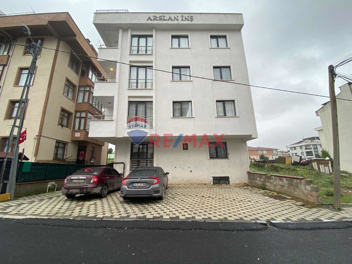 SANCAKTEPE ABDURRAHMANGAZİ MAHALLESİ SATILIK 4+1 DUBLEKS DAİRE