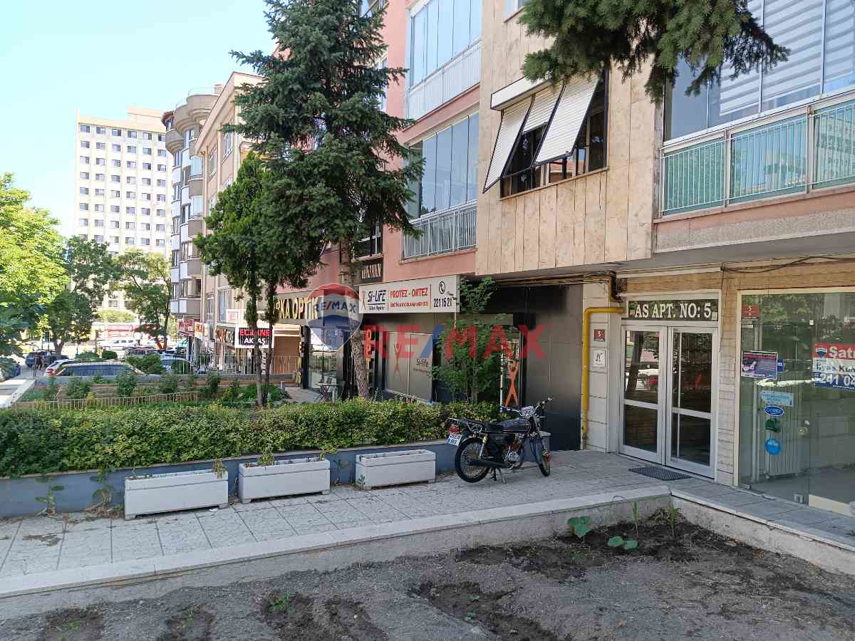 ÇANKAYA  KAZAKISTAN CAD. GAZI HASTANESINE KOMŞU SATILIK DÜKKAN