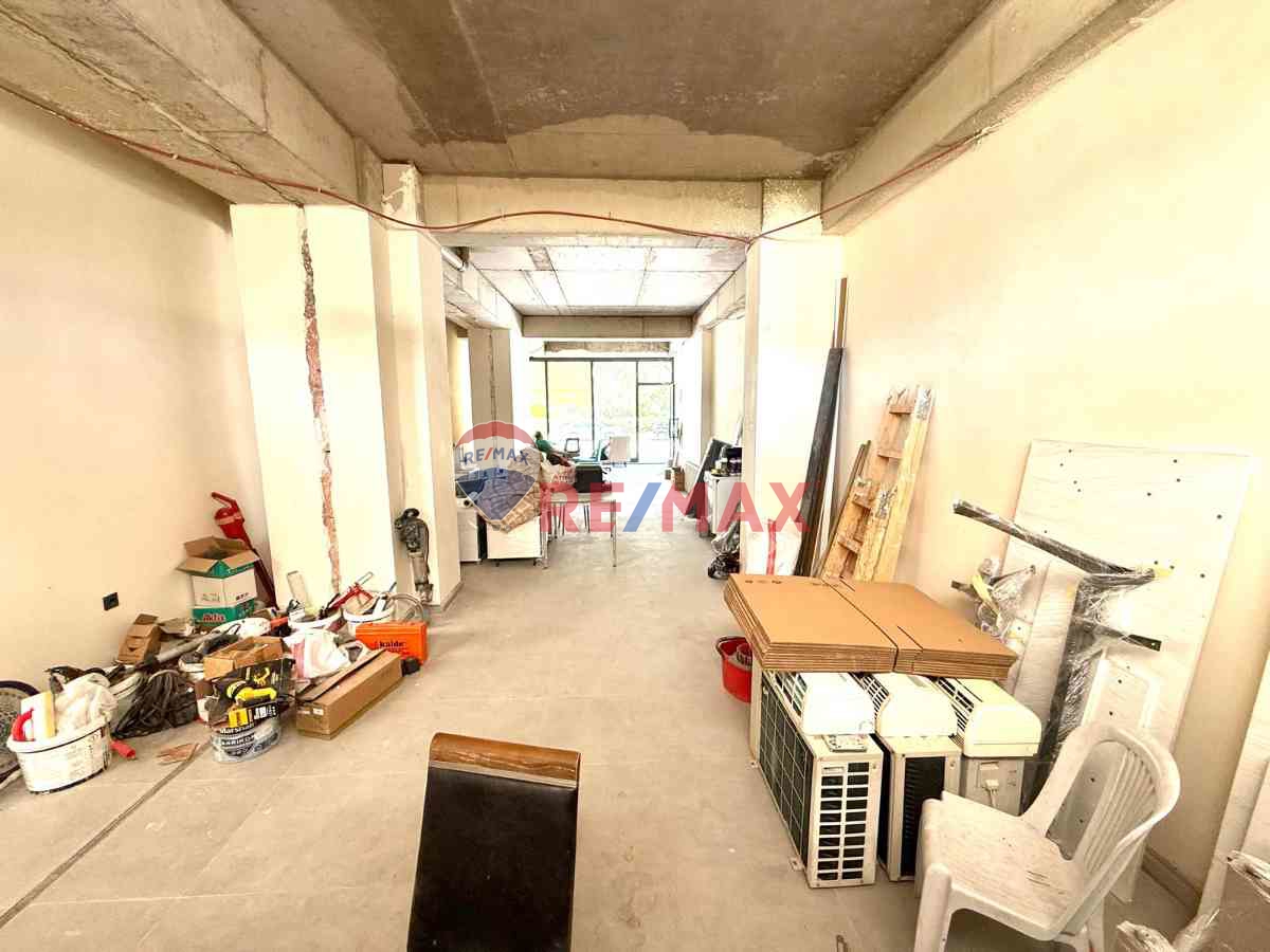 ATAŞEHIRDE MERKEZI KONUMDA BACALI, 110 M² KIRALIK DÜKKAN!