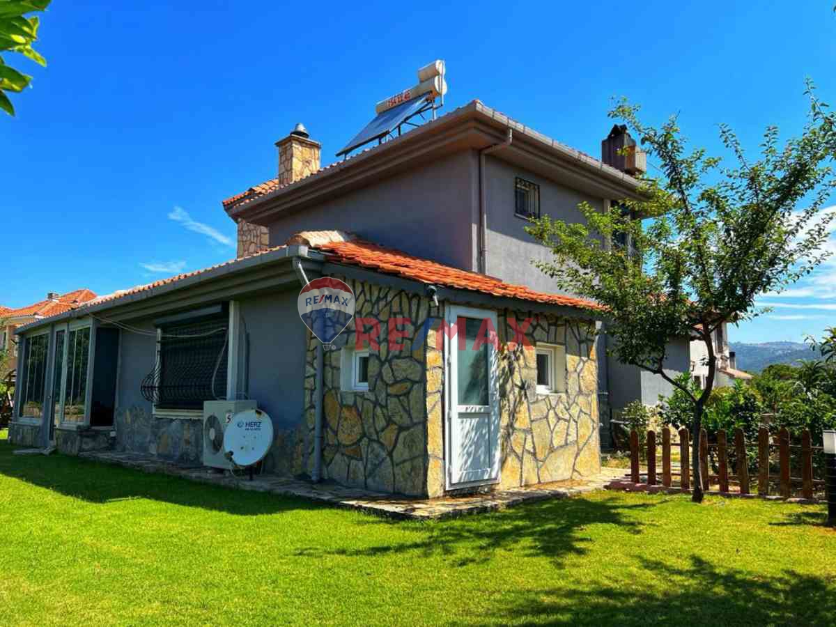 GÜZELBAHÇE TAŞ KULE VILLALARINDA ÖZEL TASARIM LÜKS VILLA,GENIŞ ARSA,MÜŞTEMILAT,HAVUZ, TAKAS