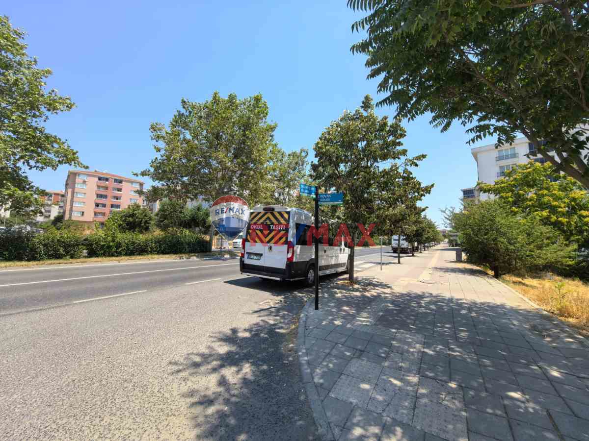 BÜLENT ECEVIT BULVARINDA, ARSA PAY'LI 3+1 SATILIK DAIRE