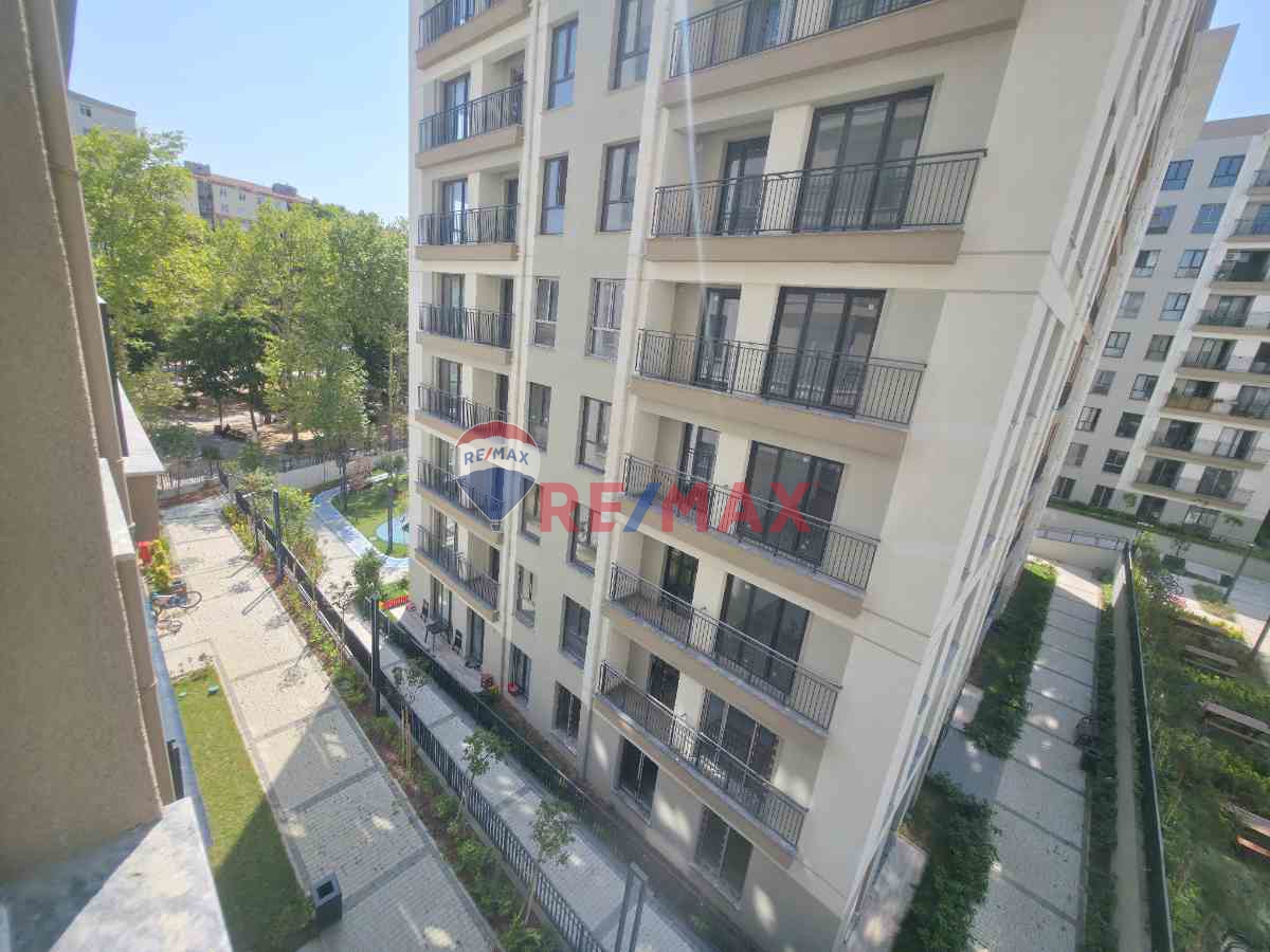 BEYLİKDÜZÜ KİPTAŞ KIRLANGIÇ EVLERİNDE SIFIR,ARA KAT,PEYZAJ CEPHE 2+1