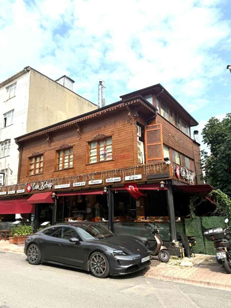 ÜMRANIYE NECIP FAZIL MAHALLESINDE 4 KATLI 510M2 BINA