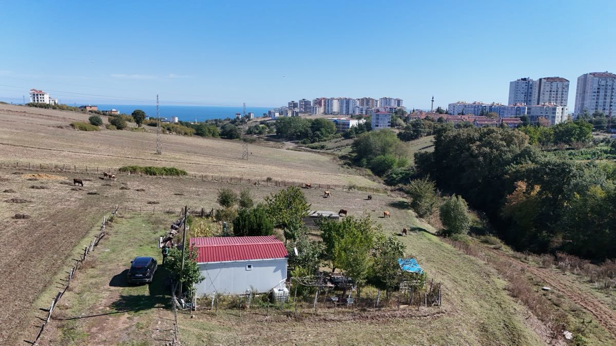 BAĞ EVİ VE MUHTEŞEM ARSASI