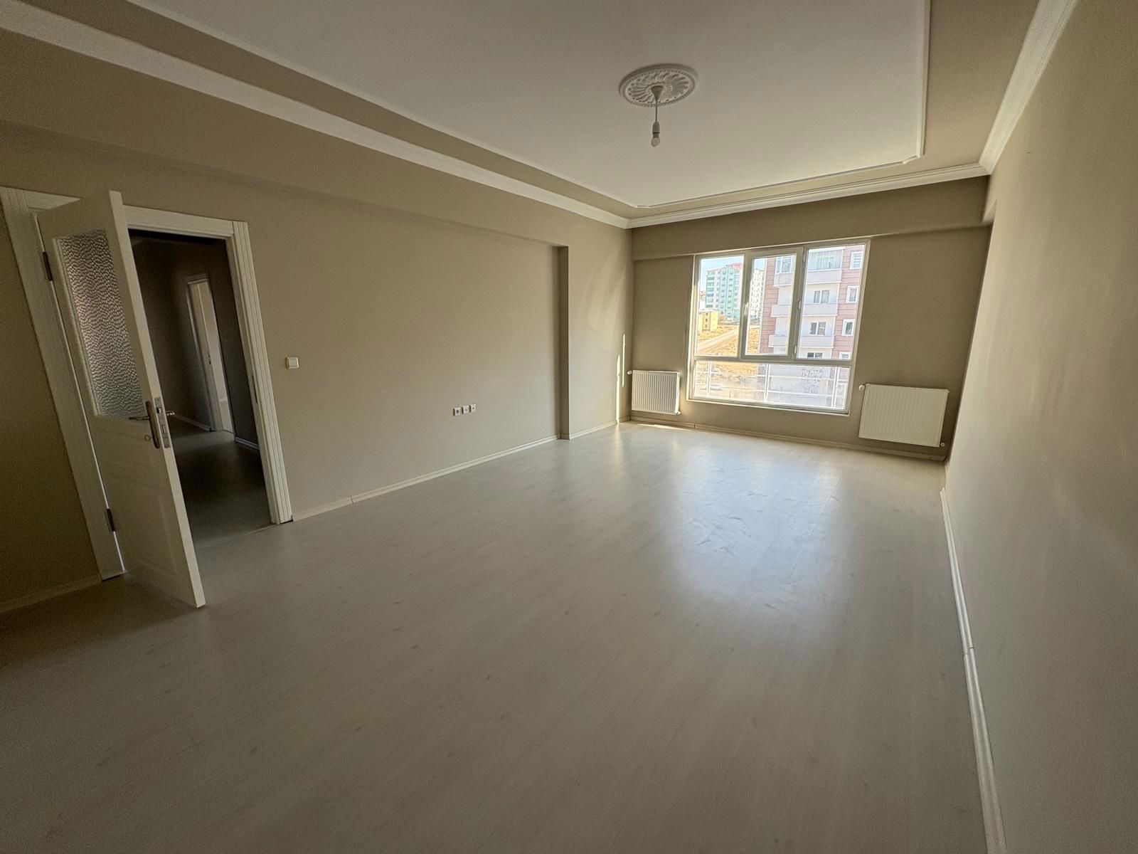 REMAX İLKE'DEN HİLALKENT'TE 3+1 KİRALIK DAİRE