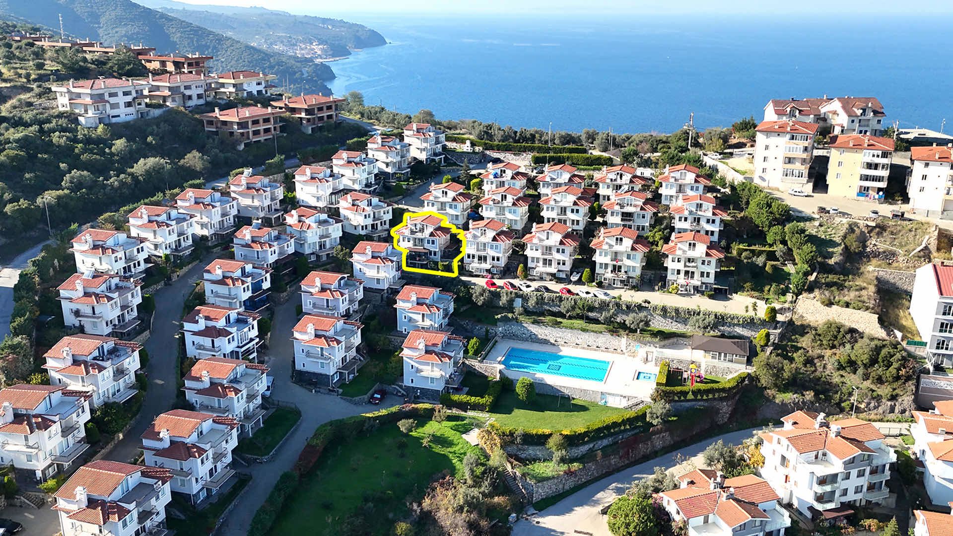 REMAX BEYAZ MUDANYA YILDIZTEPE’DE DENİZ MANZARALI, LÜKS 4+2 MÜSTAKİL VİLLA