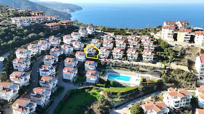 REMAX BEYAZ MUDANYA YILDIZTEPE’DE DENİZ MANZARALI, LÜKS 4+2 MÜSTAKİL VİLLA