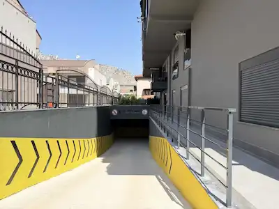 KONYAALTI SARISU DA LİKS SİTEDE ARA KAT 2+1 HAVUZLU DAİRE