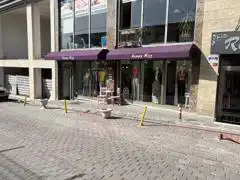 BAYRAMPAŞA SAĞMALCILAR METRO DURAĞI SOKAĞINDA YENİ BİNADA 130M2 SATILIK FIRSAT DÜKKAN