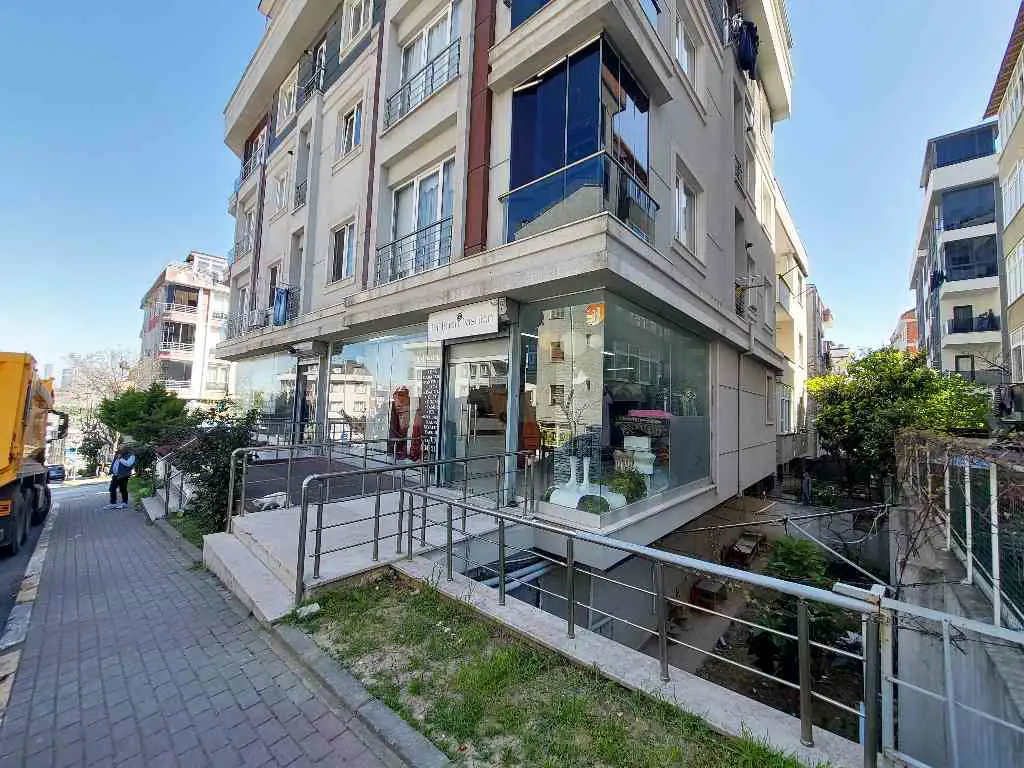 BEYLİKDÜZÜ METROBÜSE YAKIN SATILIK 91 SATILIK DÜKKAN
