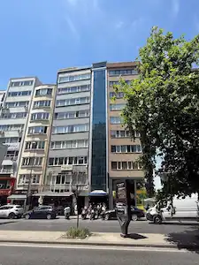 BURAK ELÇİ'DEN HALASKARGAZİ CADDESİNDE KDV 'Lİ KİRALIK KOMPLE BİNA