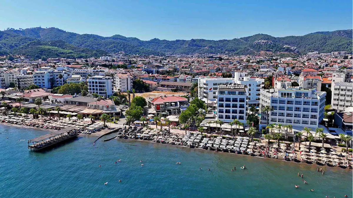 MARMARIS UZUNYALI'DA DENİZE SIFIR SATILIK İŞYERI VE EV (325M2)