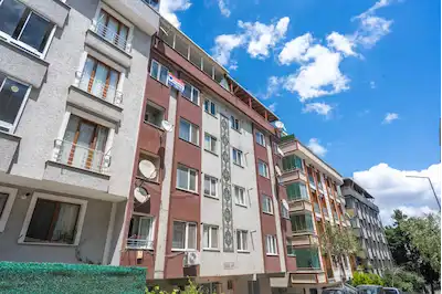 REMAX GELİŞİMDEN AMBARLI MAHALLESİNDE KISMİ DENİZ MANZARALI DUBLEKS DAİRE