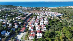 RE/MAX COOL'DAN DENİZE 500 MT. MUHTEŞEM KONUMLU 4+1 İKİZ VİLLA 