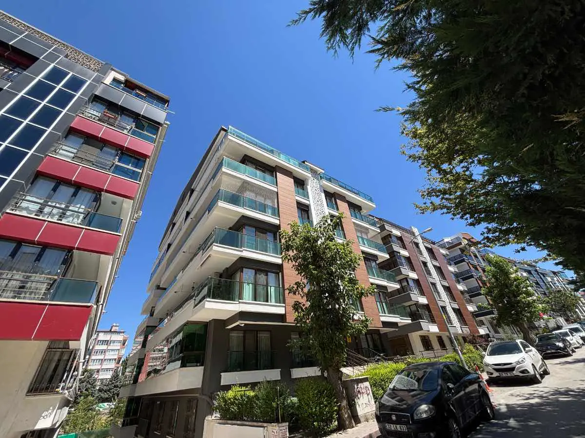 MALTEPE ONUR SOKAKTA  KIRALIK 4+1 TRIBLEX DAIRE