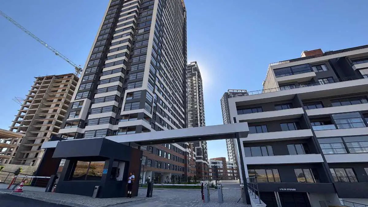 AKADİA İNCEK B BLOK'TA PEYZAJ MANZARALI SATILIK 3+1 DAIRE