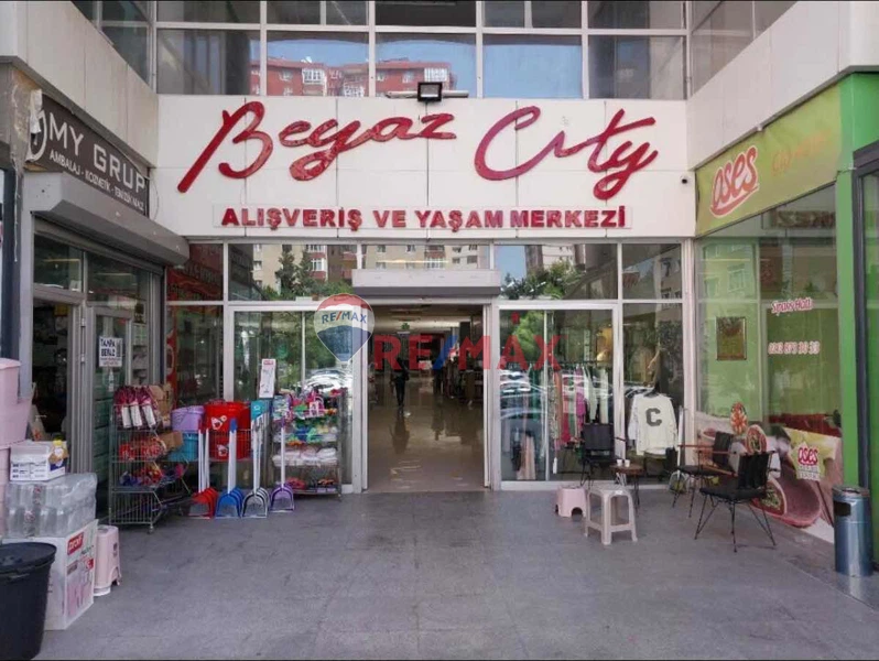 BEYLIKDÜZÜ BEYAZ CITY AVM ADAKENT MERKEZDE STAILIK DÜKKAN