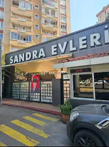 ÜMRANİYE ARMAĞANEVLER SANDRA EVLERİ’NDE HAVUZLU SİTE İÇERİSİNDE SATILIK 3+1 DAİRE