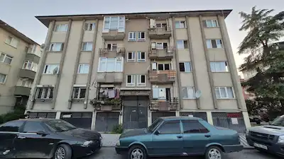 REMAX MAVI ESRA KARAGÖZ’DEN ÇARK CADDESI KURTULUŞ MAHALLESI’NDE SATILIK DAİRE