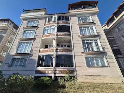 SENEM BALCİ SİTESİNDE 5+1 SOMINELI GENIS TERASLI SATILIK DAIRE