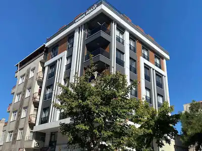 DENİZKÖŞKLER'DE DENİZ MANZARALI METROBÜSE YAKIN YENİ 3+1 SATILIK DAİRE