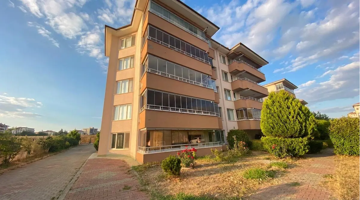 NİLÜFER KURTULUŞ’TA MAKO EVLERİ 1’DE 3+1 | 140 M² NET | GİRİŞ KAT | 2 BANYO