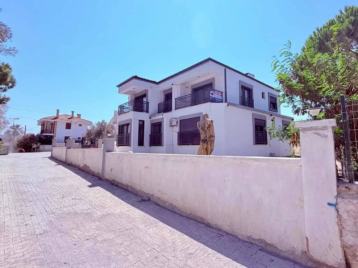 URLA ÇEŞMEALTI / SIFIR BİNA 1+1 KİRALIK DAİRE