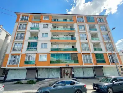 REMAX LANDDEN HATİP MAHDE FULL EŞYALI 3BALKONLU 2+1SATILIK DAİRE