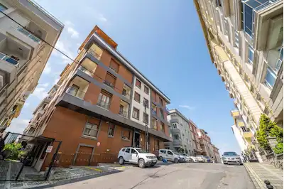ÜMRANIYE ÇAMLIK MAH. FINANS MERKEZI KOMŞUSU 2+1 SATILIK DAIRE