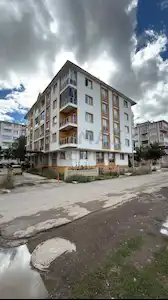 RE/MAX LACİVERT'TEN ETÜ YOLUNDA SATILIK 3+1 DAİRE 