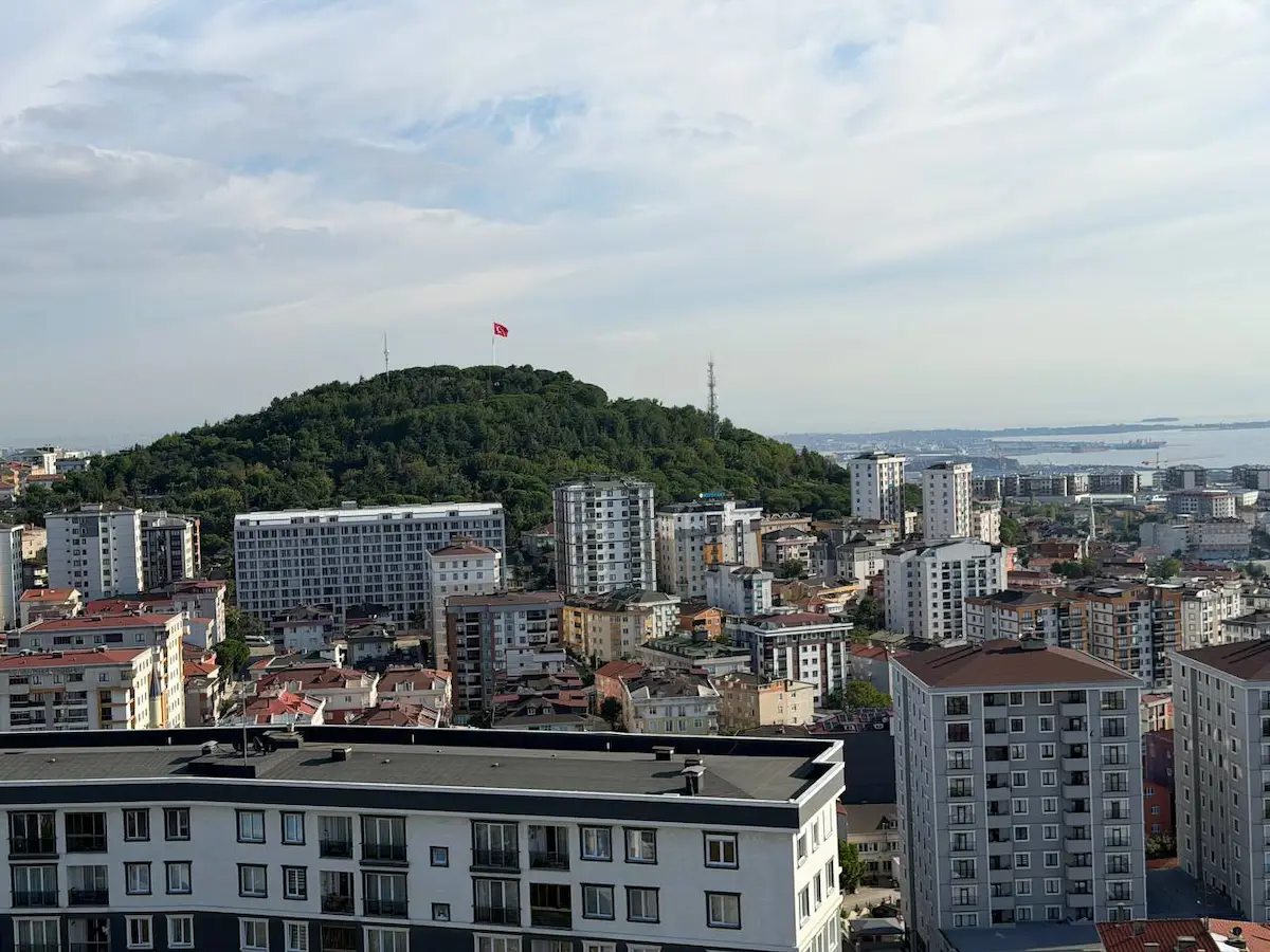 BOŞ SATILIK 3+1 PENDİK ÇINARDERE SERENİTY SİTESİ BAHÇE KATI BİNA YAŞI 6 KREDİ-EVIM ŞIRKETLERE UYGUN 3