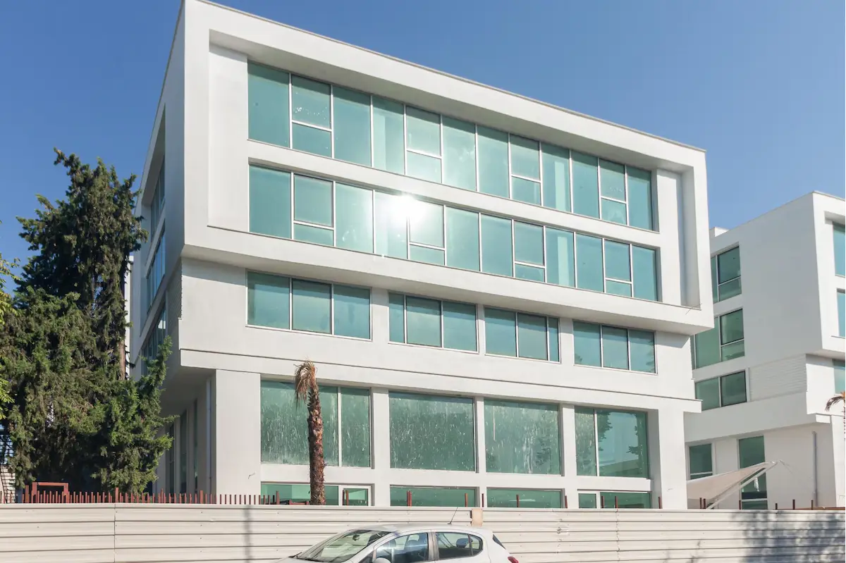 KIZLTOPRAK MAHALLESİ'NDE SATILIK BÜRO & OFİS 