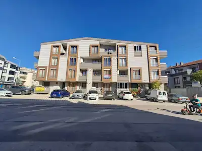 REMAX MİD – KASAPLAR MAHALLESİNDE EŞYALI KİRALIK 1+1 DAİRE