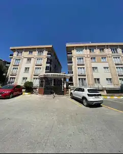 EYÜPSULTAN RAMİ KONAKLARI’NDA GİRİŞ KAT 2+1 DAİRE