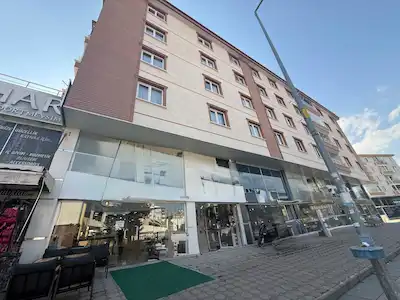 KAZAN'DA KİRACILI CADDE CEPHELI SATILIK DÜKKAN
