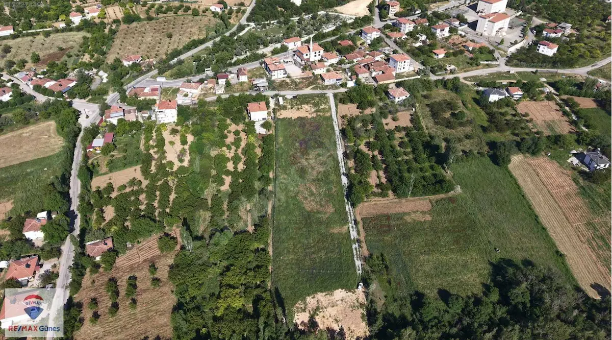 TOPSÖĞÜT TE SATILIK 1.798 M2 BAHÇE
