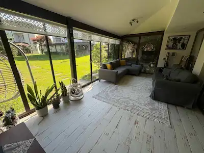 SAPANCA ÇAYİÇİ'NDE HAVUZLU SİTEDE 250 M² NET, ÖZEL BAHÇELİ VİLLA