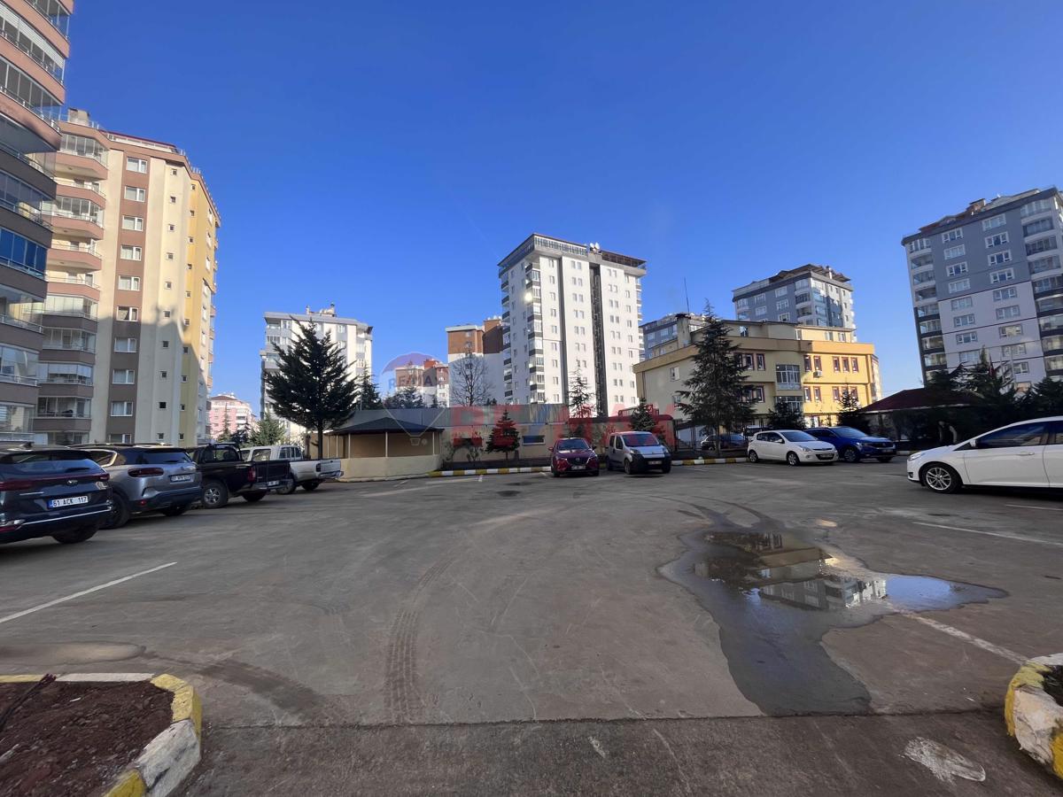 SATILIK DUBLEKS DAIRE 7+1 ÇUKURÇAYIR MERKEZINDE