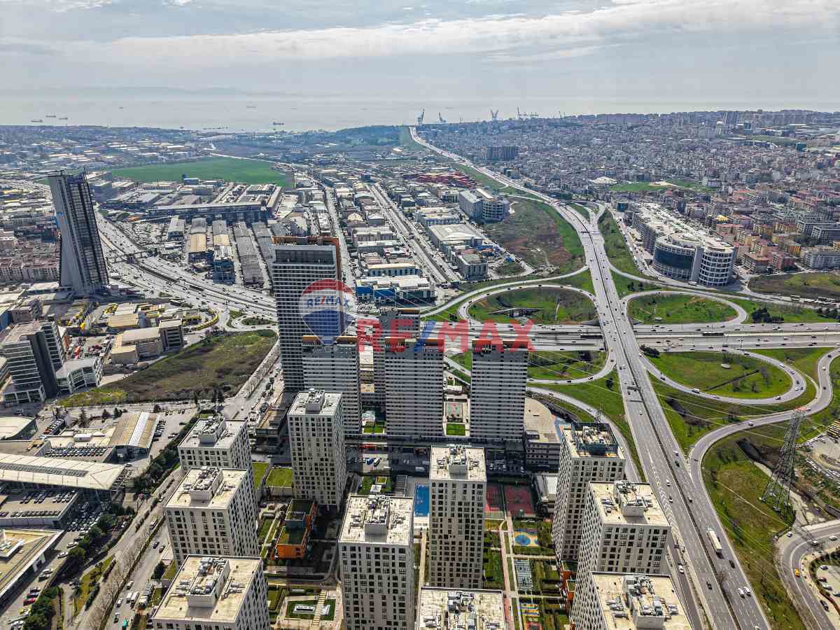 BABACAN PREMIUM SİTESİNDE 2 KATLI KİRALIK CADDE DÜKKANI