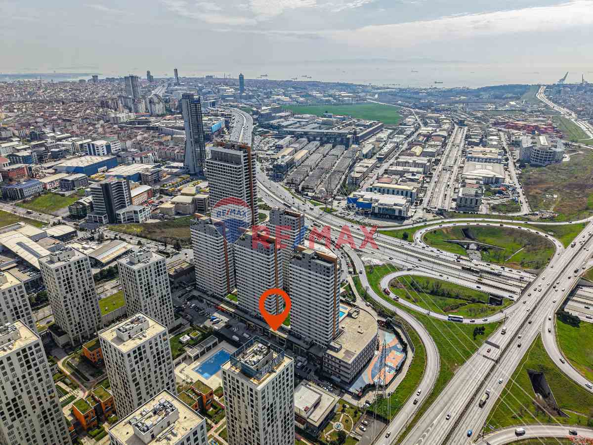 BABACAN PREMIUM SİTESİNDE 2 KATLI KİRALIK CADDE DÜKKANI