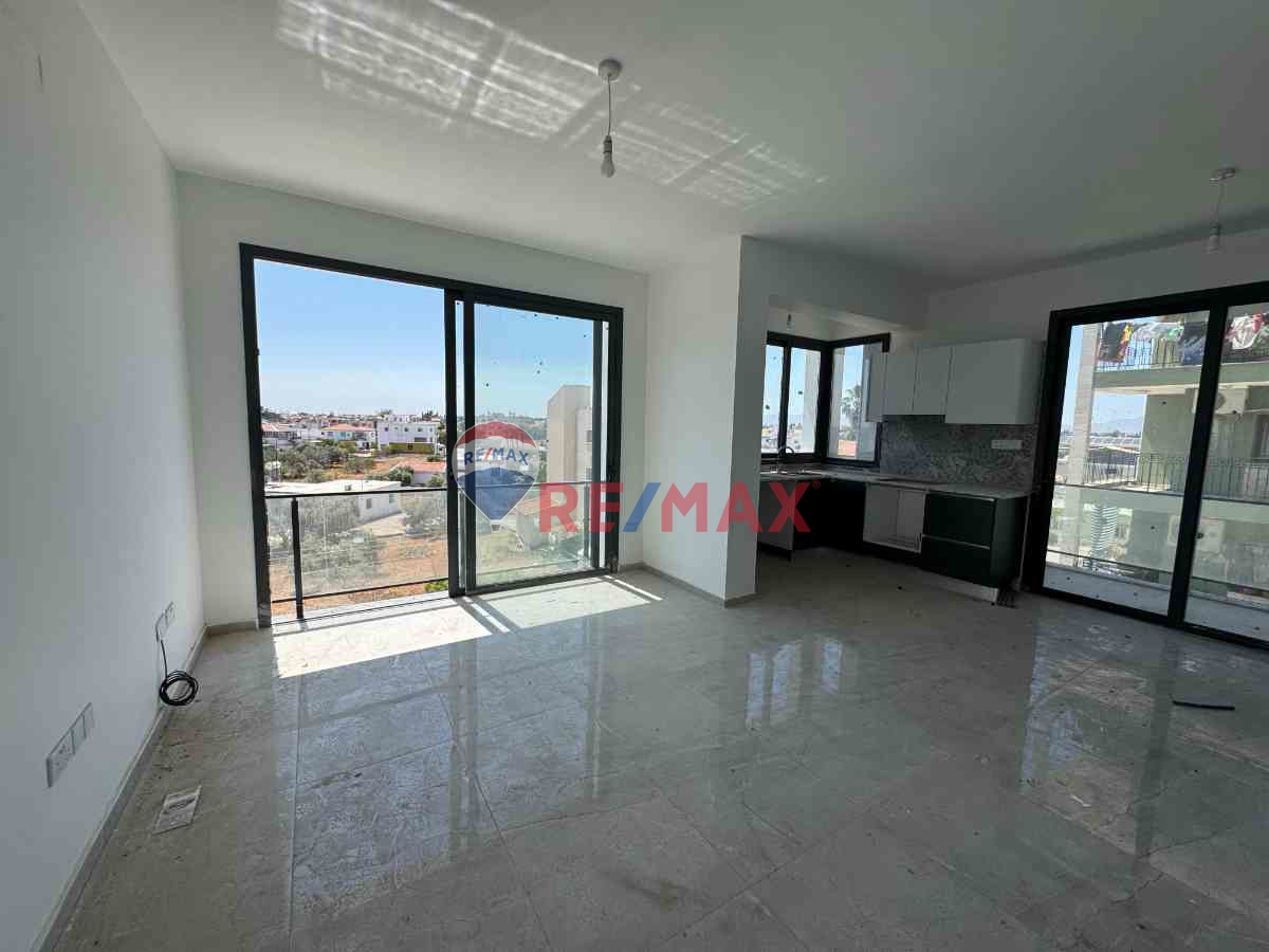 YENİBOĞAZİÇİ'NDE SATILIK SIFIR 1+1 DAİRE !!!