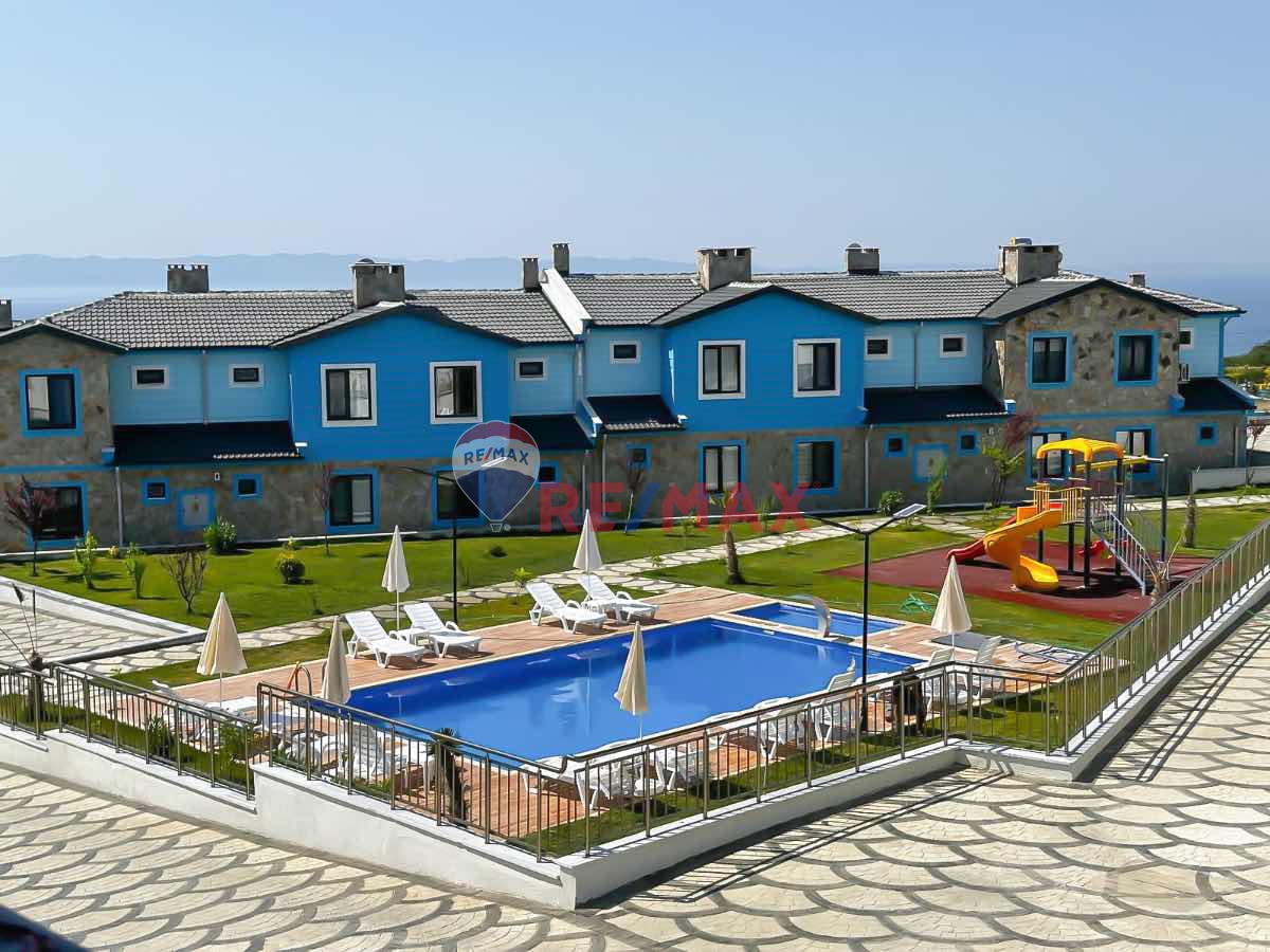 REMAX LAVANDA'DAN YAYLA'DA KÖŞE KONUMDA SATILIK YAZLIK