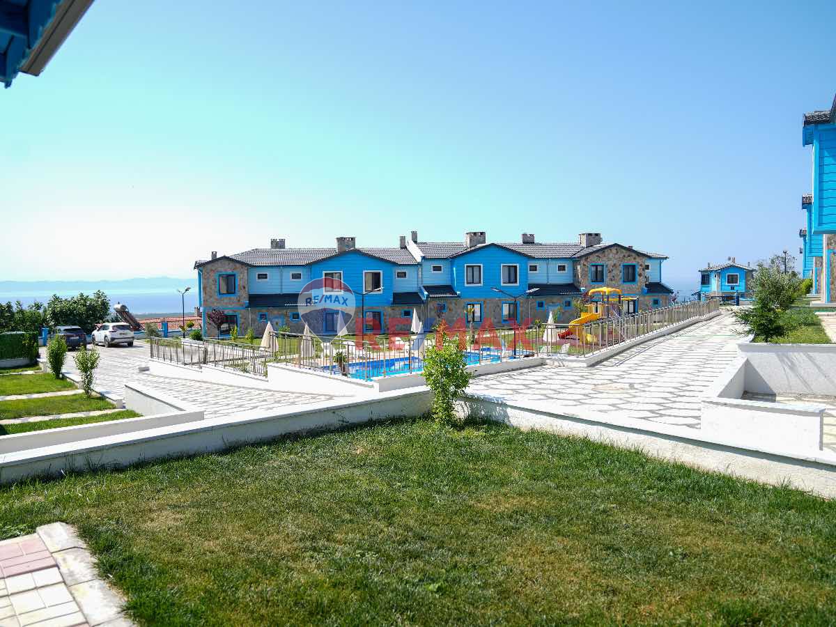 REMAX LAVANDA'DAN YAYLA'DA KÖŞE KONUMDA SATILIK YAZLIK