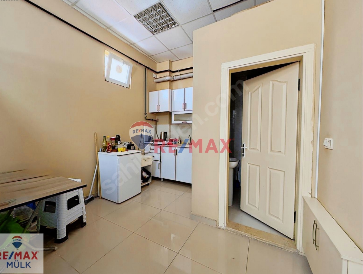 PRESTİJLİ LOKASYON! 55 M² SATILIK DÜKKAN ULAŞIMIN TAM KALBİ