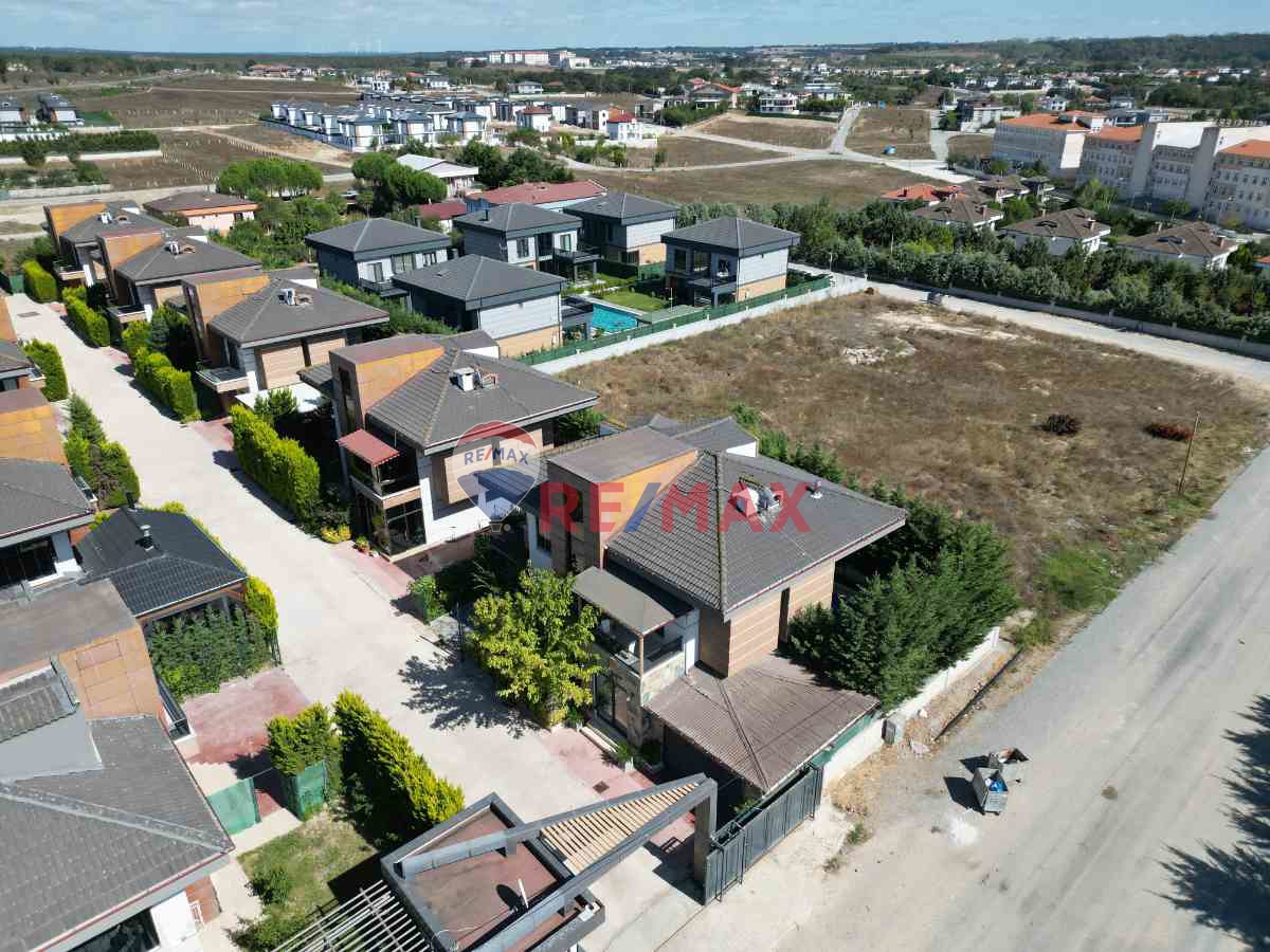 ÇERKEZKÖY AMBARDERE'DE MÜSTAKİL HAVUZLU LÜKS FORLEKS 6+2 VİLLA !